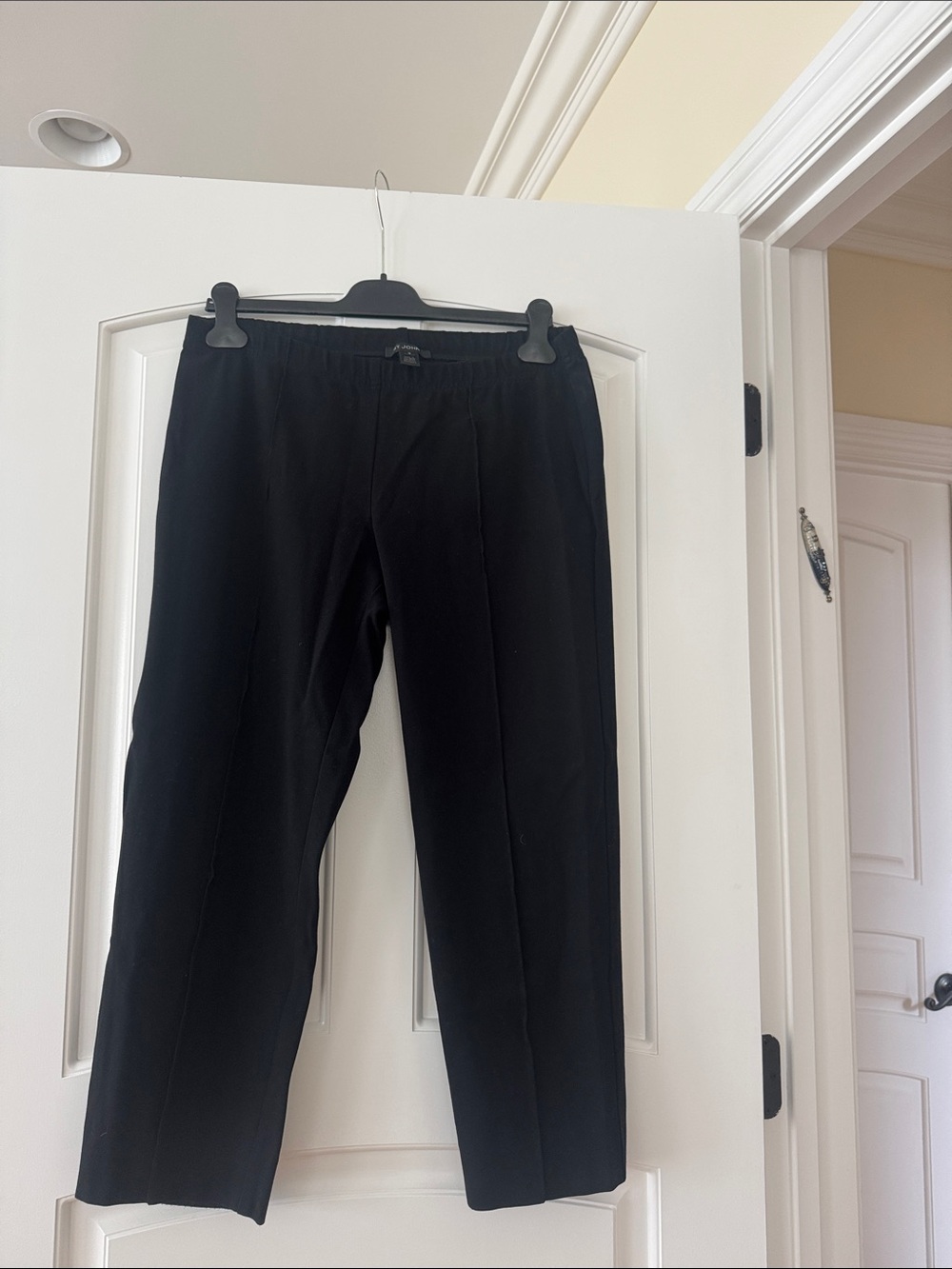 St. John Black Cropped Ankle Jeans with Clean Front Seams